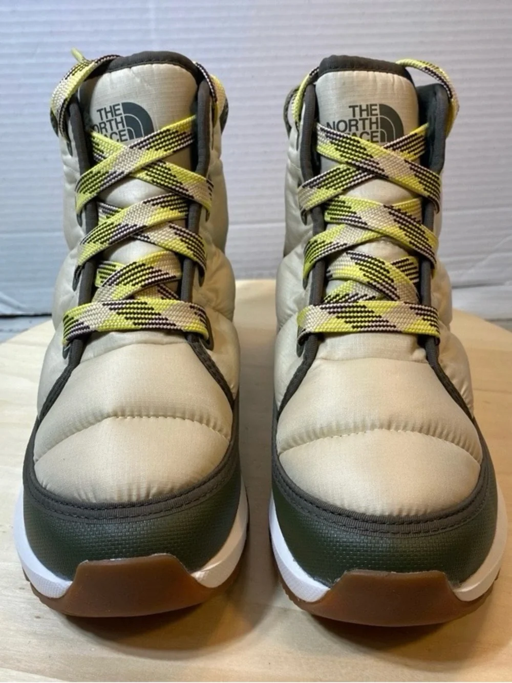 Women’s The North Face ThermoBall Eco Faux Fur Waterproof Winter Boots Size 10